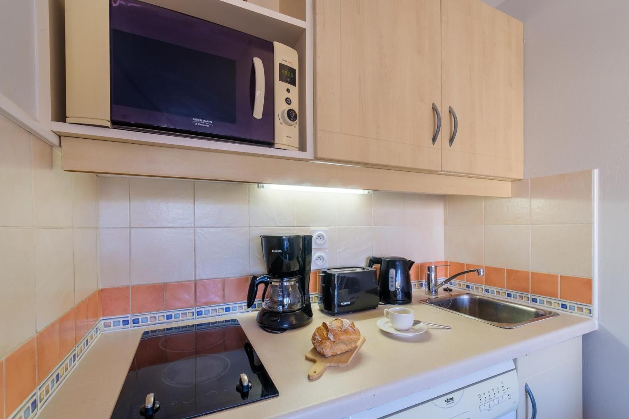 Residence Heliotel Marine Saint-Laurent-du-Var Zewnętrze zdjęcie