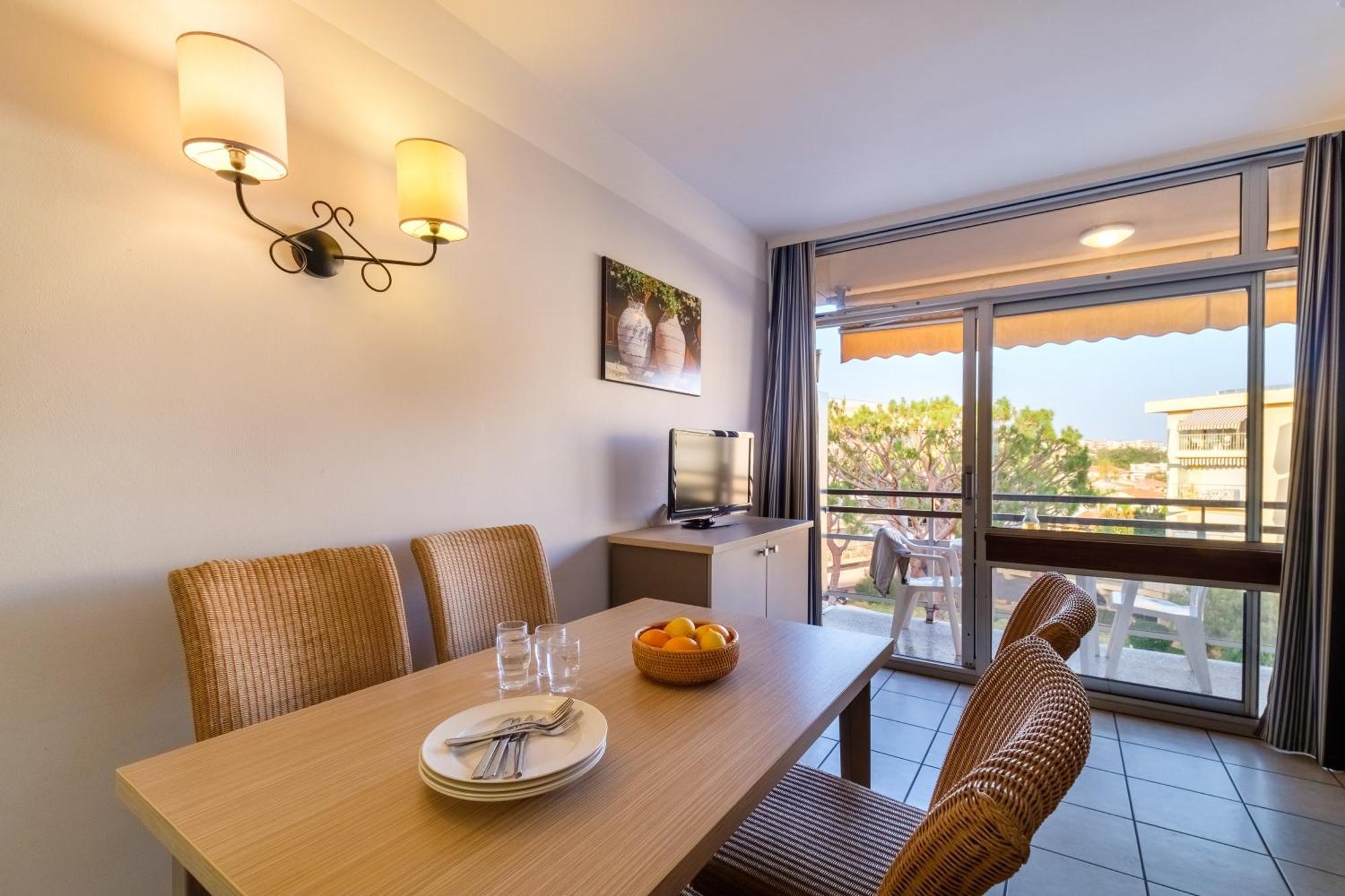Residence Heliotel Marine Saint-Laurent-du-Var Zewnętrze zdjęcie