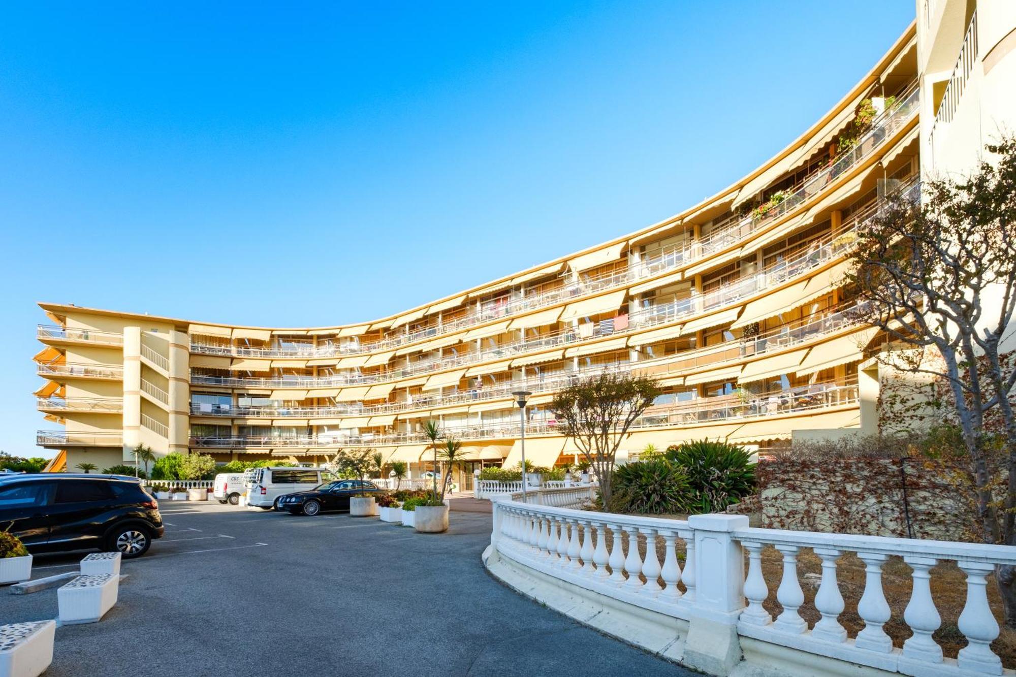 Residence Heliotel Marine Saint-Laurent-du-Var Zewnętrze zdjęcie